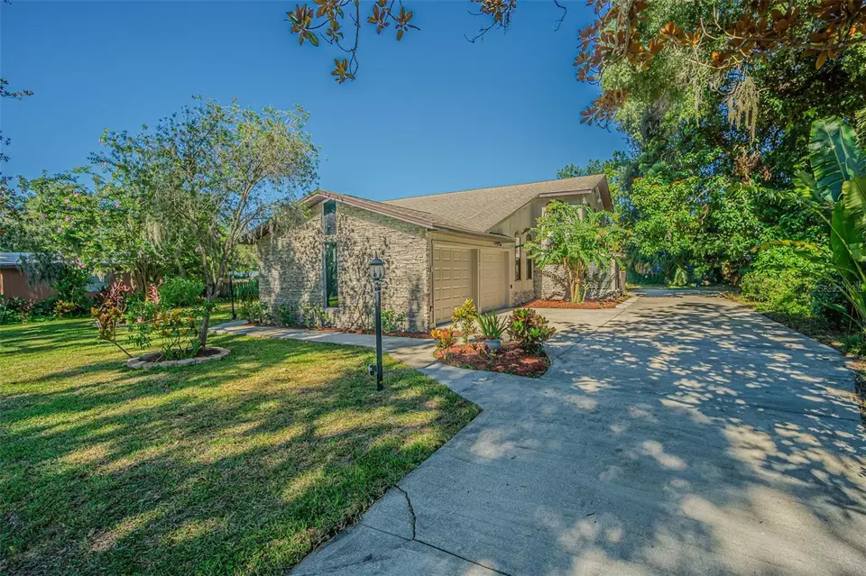 Other - 2903 Oak Crest Dr, Plant City, FL 33565 photo 1 of 12
