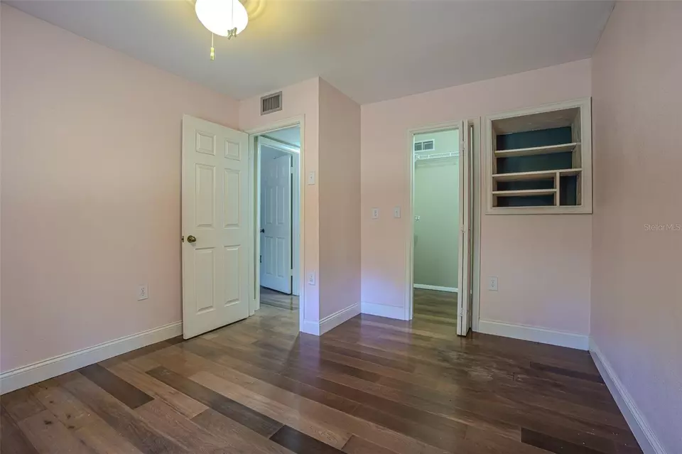 Bedroom - 2903 Oak Crest Dr, Plant City, FL 33565 photo 6 of 7
