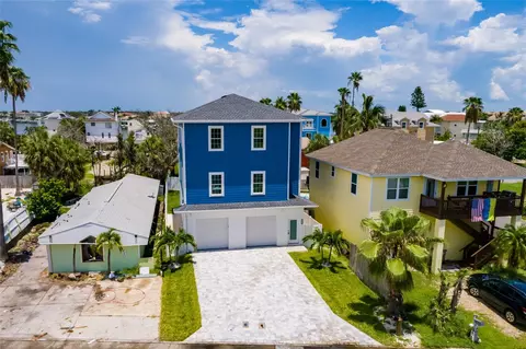 13117 4th St E, Madeira Beach, FL 33708 photo 1