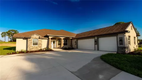 636 N Cherry Pop Dr, Inverness, FL 34453
