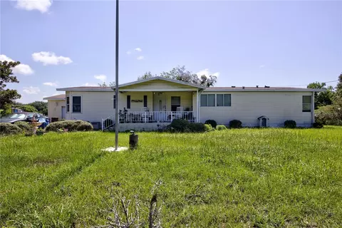 9610 Silverbend Dr, Dade City, FL 33525