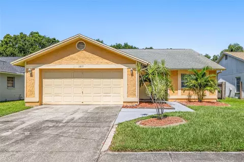 11817 Cedarfield Dr, Riverview, FL 33579
