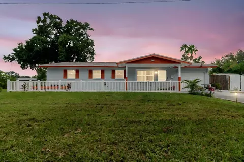 7200 8th St N, Saint Petersburg, FL 33702
