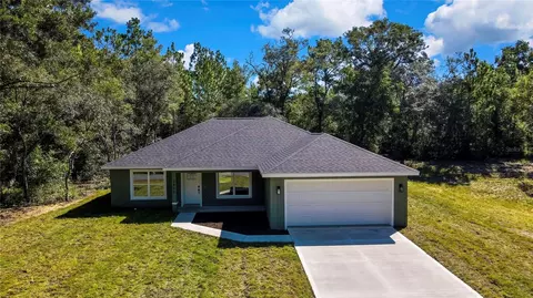 2400 W Magenta Dr, Citrus Springs, FL 34434