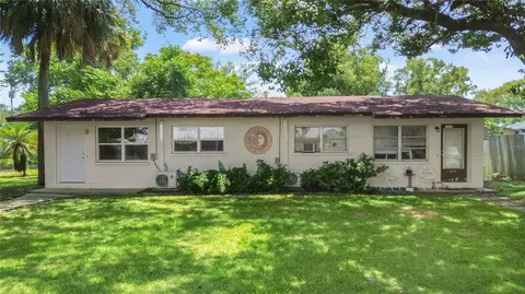 5209 9th St, Zephyrhills, FL 33542
