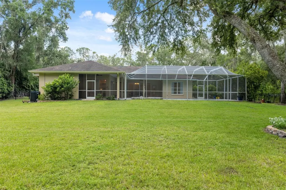 Exterior - 27641 Lincoln Pl, Wesley Chapel, FL 33544 photo 12 of 25
