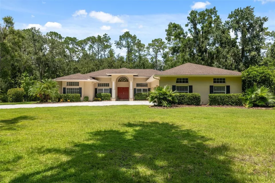 Exterior - 27641 Lincoln Pl, Wesley Chapel, FL 33544 photo 24 of 25