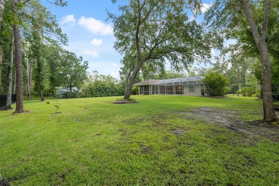 Exterior - 27641 Lincoln Pl, Wesley Chapel, FL 33544 photo 11 of 25