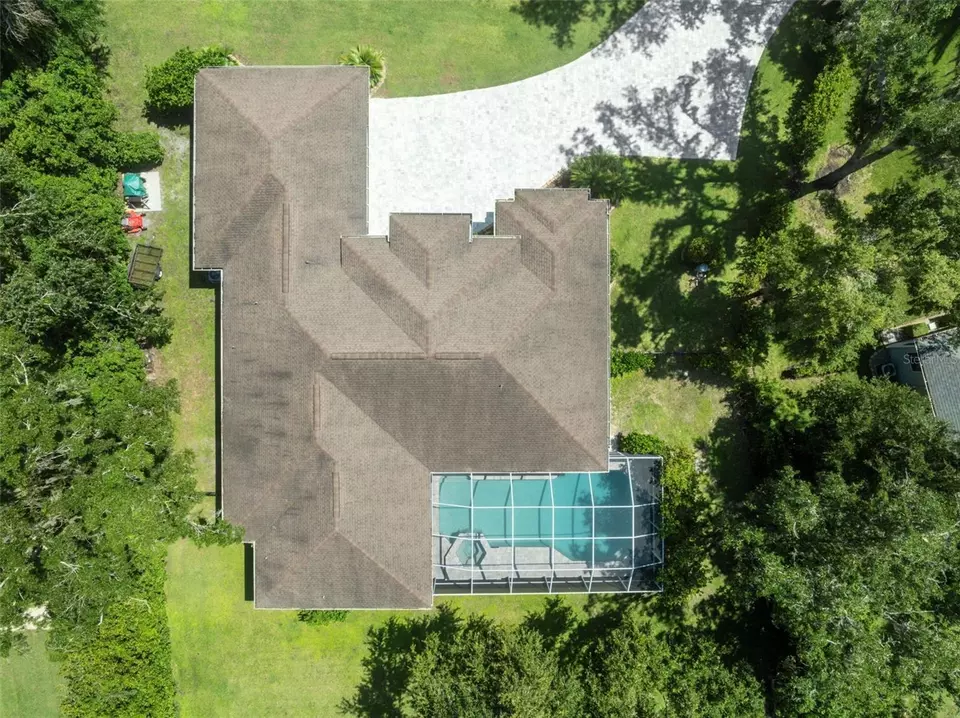 View/Area - 27641 Lincoln Pl, Wesley Chapel, FL 33544 photo 8 of 12