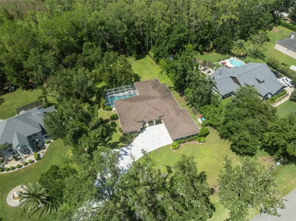 View/Area - 27641 Lincoln Pl, Wesley Chapel, FL 33544 photo 6 of 12