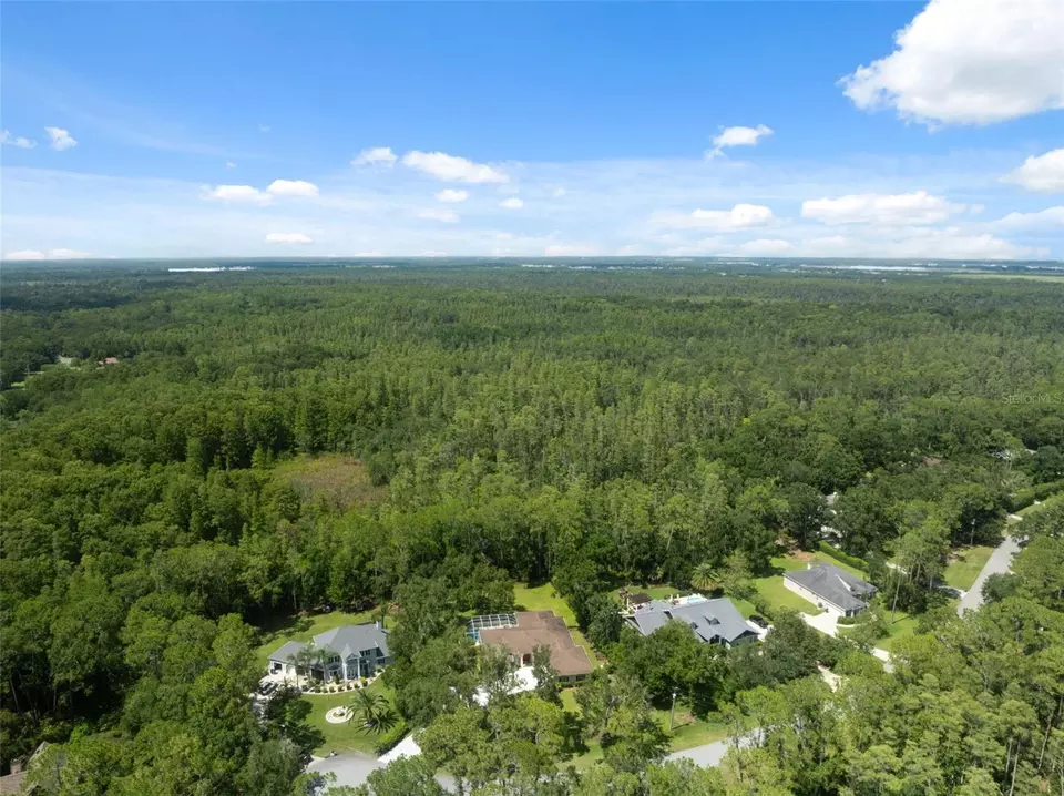 View/Area - 27641 Lincoln Pl, Wesley Chapel, FL 33544 photo 1 of 12