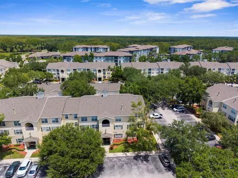 18434 Bridle Club Dr #18434, Tampa, FL 33647