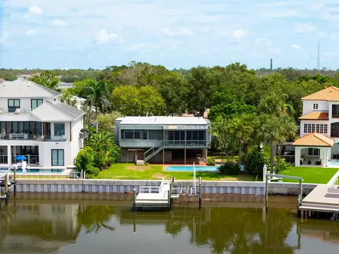 130 Carlyle Dr, Palm Harbor, FL 34683