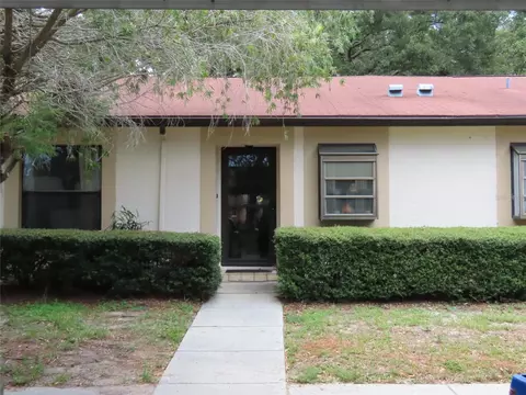 11511 113th St #21B, Largo, FL 33778