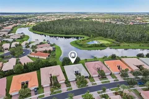 15820 Aurora Lake Cir, Wimauma, FL 33598