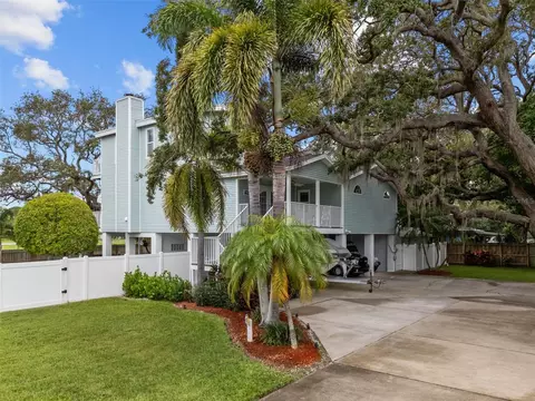 405 Charleston Ave, Crystal Beach, FL 34681