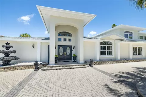 291 2nd St W, Tierra Verde, FL 33715