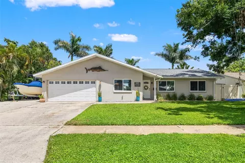5523 18th St NE, Saint Petersburg, FL 33703