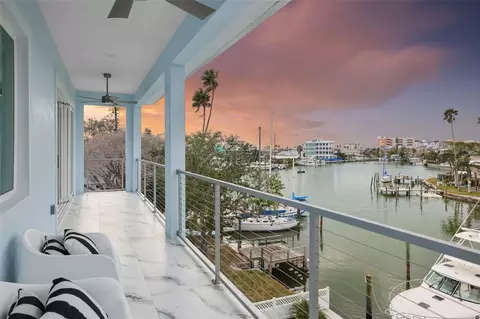 326 129th Ave E, Madeira Beach, FL 33708
