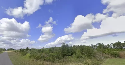 208 Poinciana Dr, Indian Lake Estates, FL 33855
