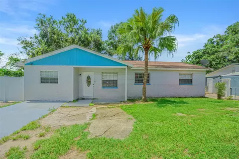 7009 Sandhurst Dr, Tampa, FL 33619