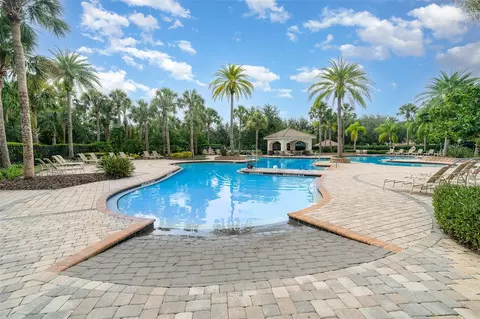 Exterior - 10903 Wildcat Dr, Riverview, FL 33579 photo 12 of 13