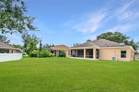 Exterior - 10903 Wildcat Dr, Riverview, FL 33579 photo 3 of 13