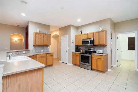 Kitchen - 10903 Wildcat Dr, Riverview, FL 33579 photo 2 of 4