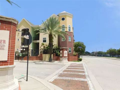 1910 E Palm Ave #12202, Tampa, FL 33605