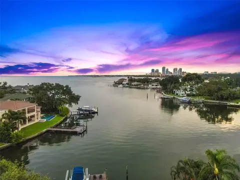 1365 Brightwaters Blvd NE, Saint Petersburg, FL 33704