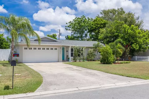 11617 79th Ave, Seminole, FL 33772