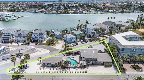 8425 W Gulf Blvd, Treasure Island, FL 33706