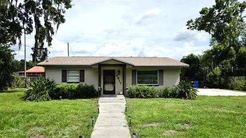 4917 Sydney Rd, Plant City, FL 33566