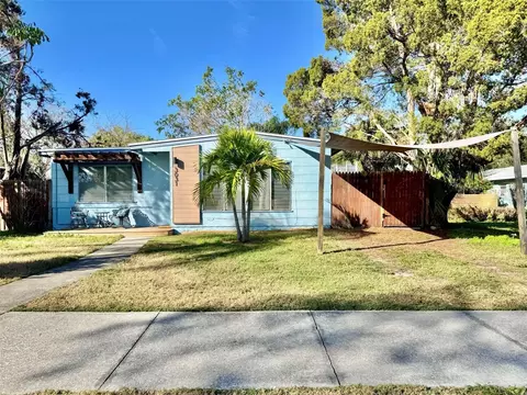 3031 49th St S, Gulfport, FL 33707