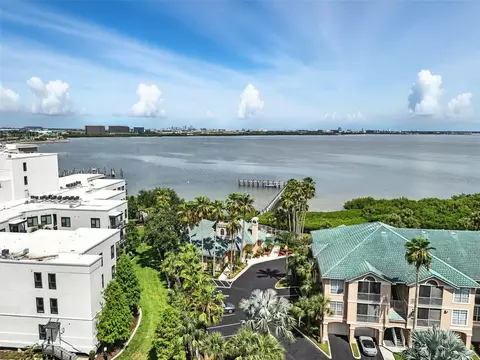 1103 Bay Club Cir #1103, Tampa, FL 33607