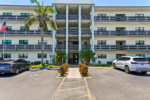 5980 80th St N #410, Saint Petersburg, FL 33709