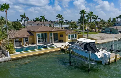 422 55th Ave, Saint Pete Beach, FL 33706