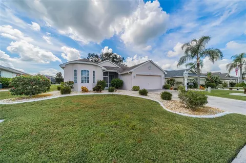 1117 Villeroy Dr, Sun City Center, FL 33573