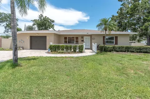 999 38th Ave NE, Saint Petersburg, FL 33704