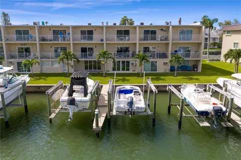 12586 Capri Cir N, Treasure Island, FL 33706
