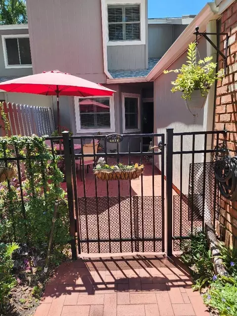 632 Red Oak Cir #104, Altamonte Springs, FL 32701