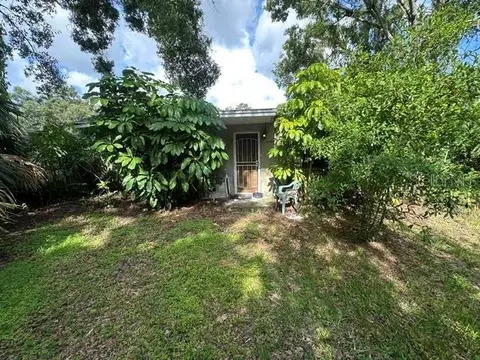 3901 Treasure Cir, Tampa, FL 33616