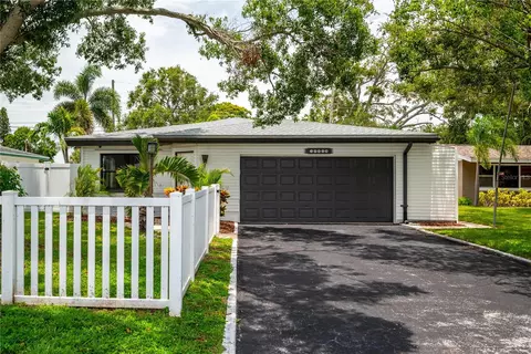 10615 Orange Blossom Ln, Seminole, FL 33772
