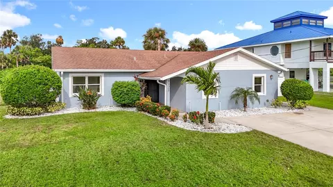 9923 Bay Dr, Gibsonton, FL 33534