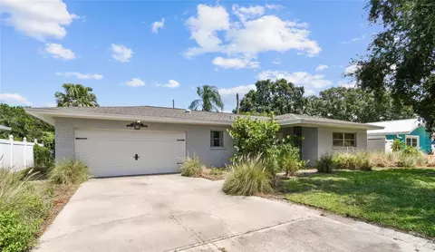 958 Lyndhurst St, Dunedin, FL 34698