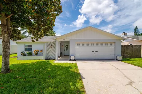 108 Lotus Cir, Safety Harbor, FL 34695