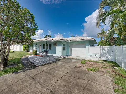3160 52nd St N, Saint Petersburg, FL 33710
