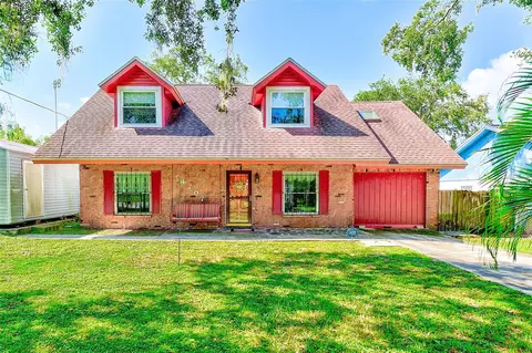4707 E Temple Heights Rd, Tampa, FL 33617