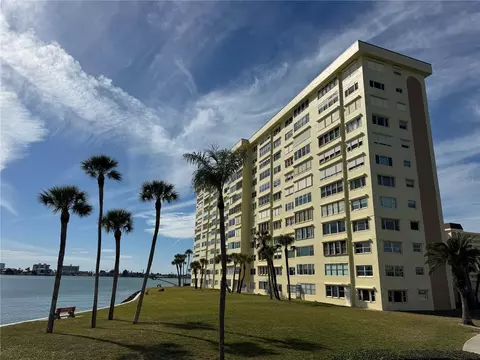 4775 Cove Cir #403, Saint Petersburg, FL 33708