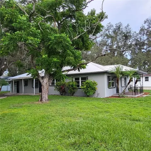 4345 6th St, Zephyrhills, FL 33542